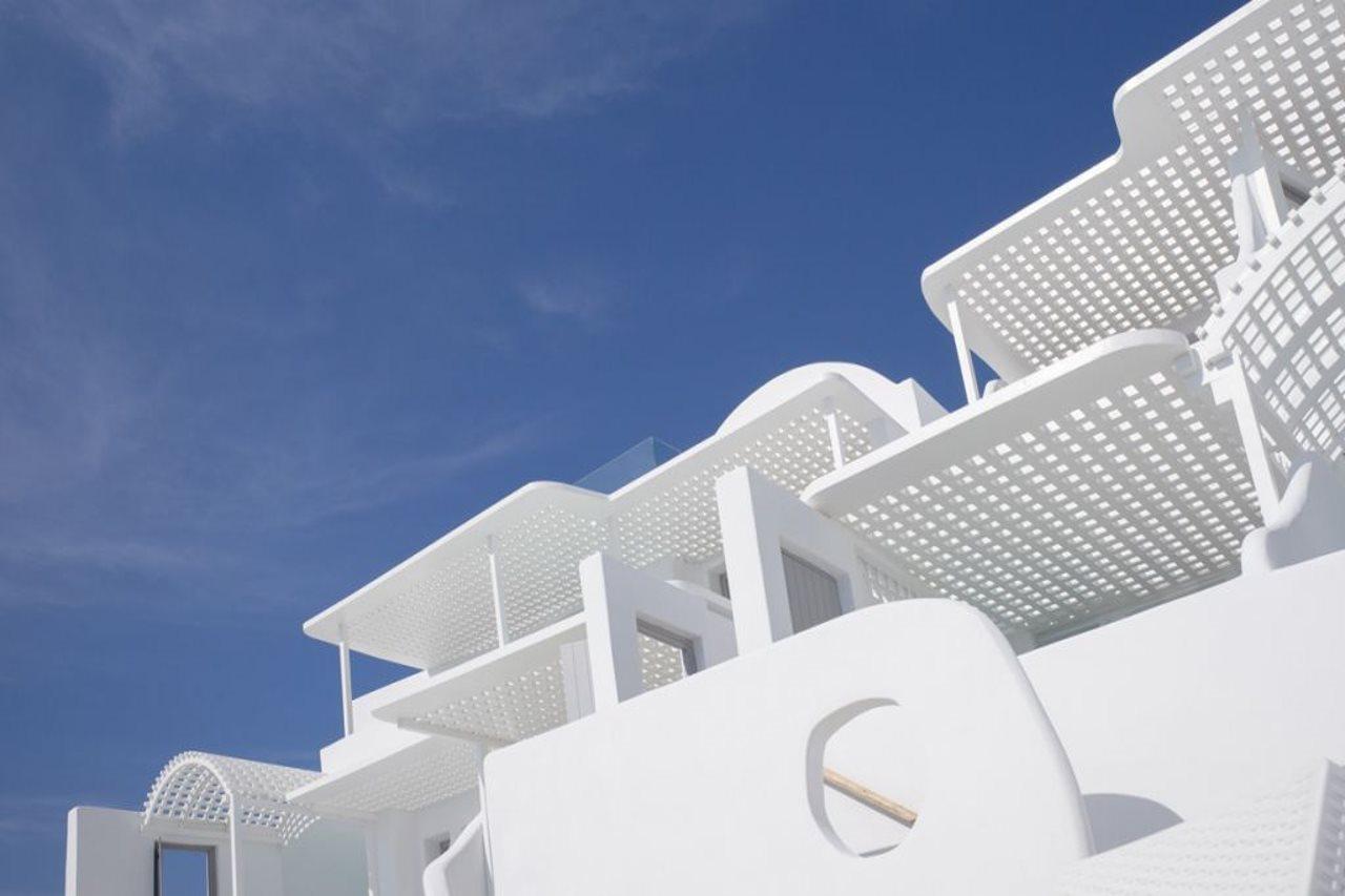 Tholos Hotel 4*