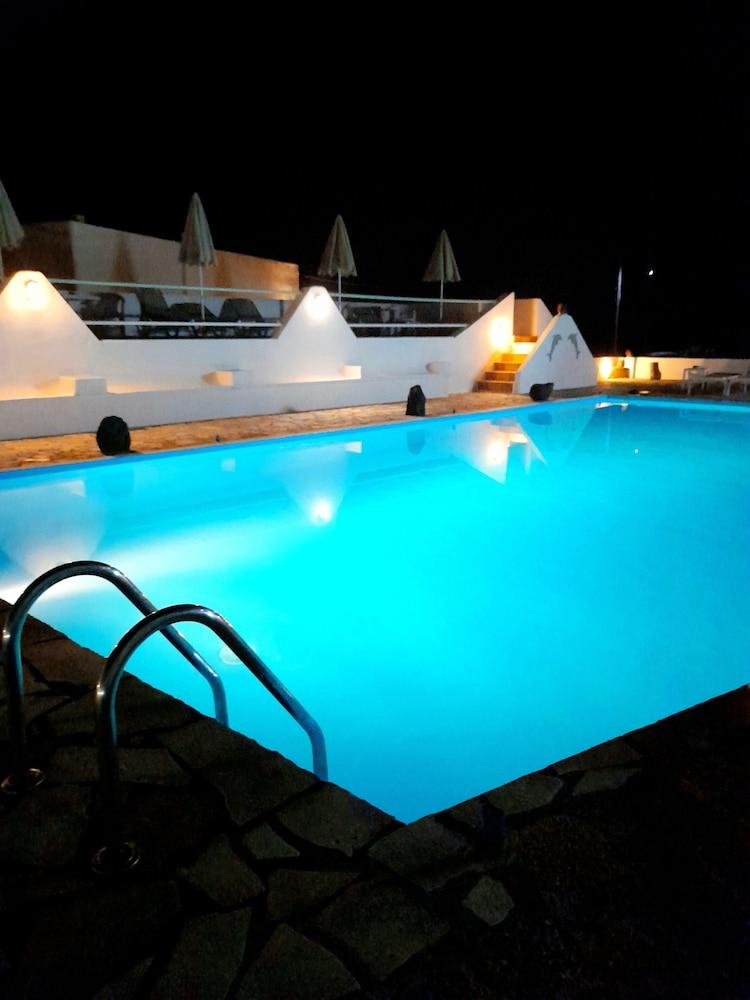 Adamastos 3* Akrotiri (Santorini)