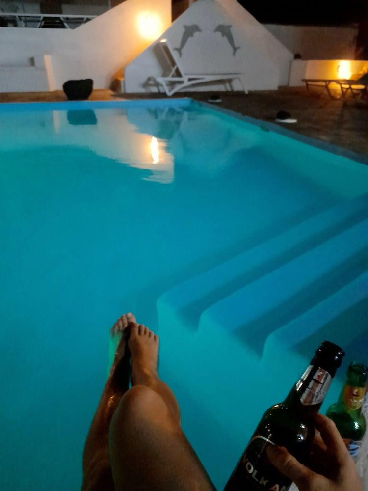 Adamastos Hotel 3*