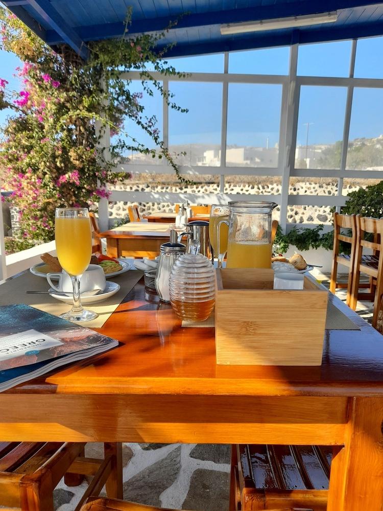 Hotel Adamastos Akrotiri (Santorini)