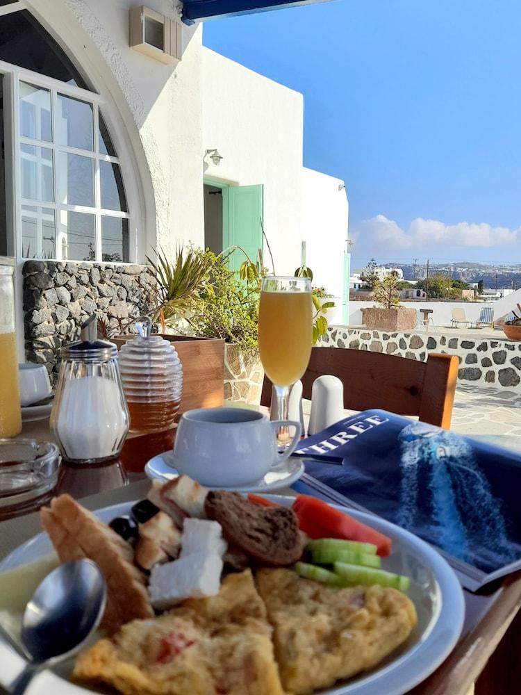 Hotel Adamastos Akrotiri (Santorini)