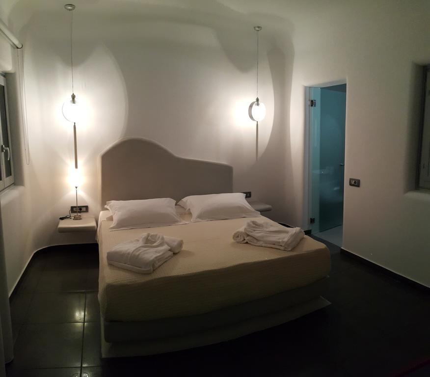 Unique Villa Imerovigli (Santorini)