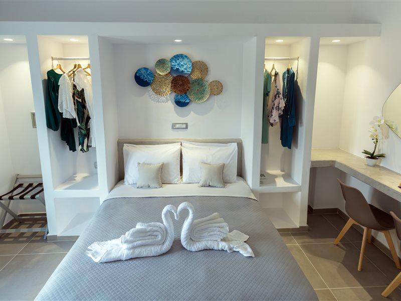 Hotel Bay Perissa (Santorini)