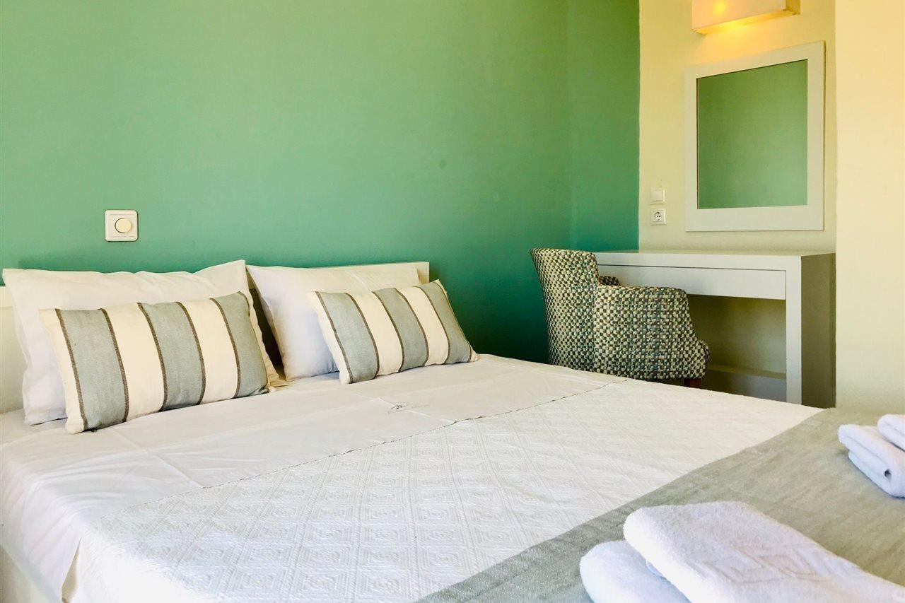 Thera Mare Hotel