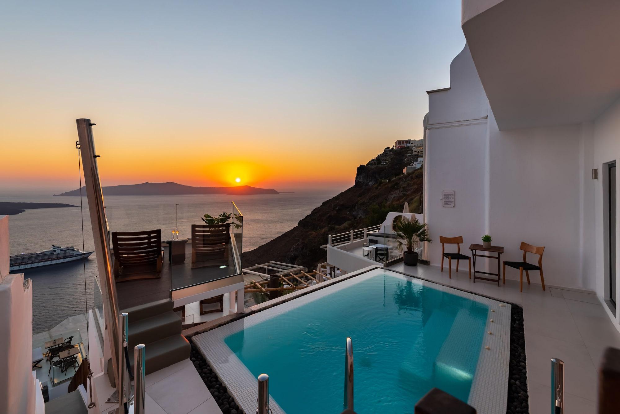Daydream Luxury Fira (Santorini)