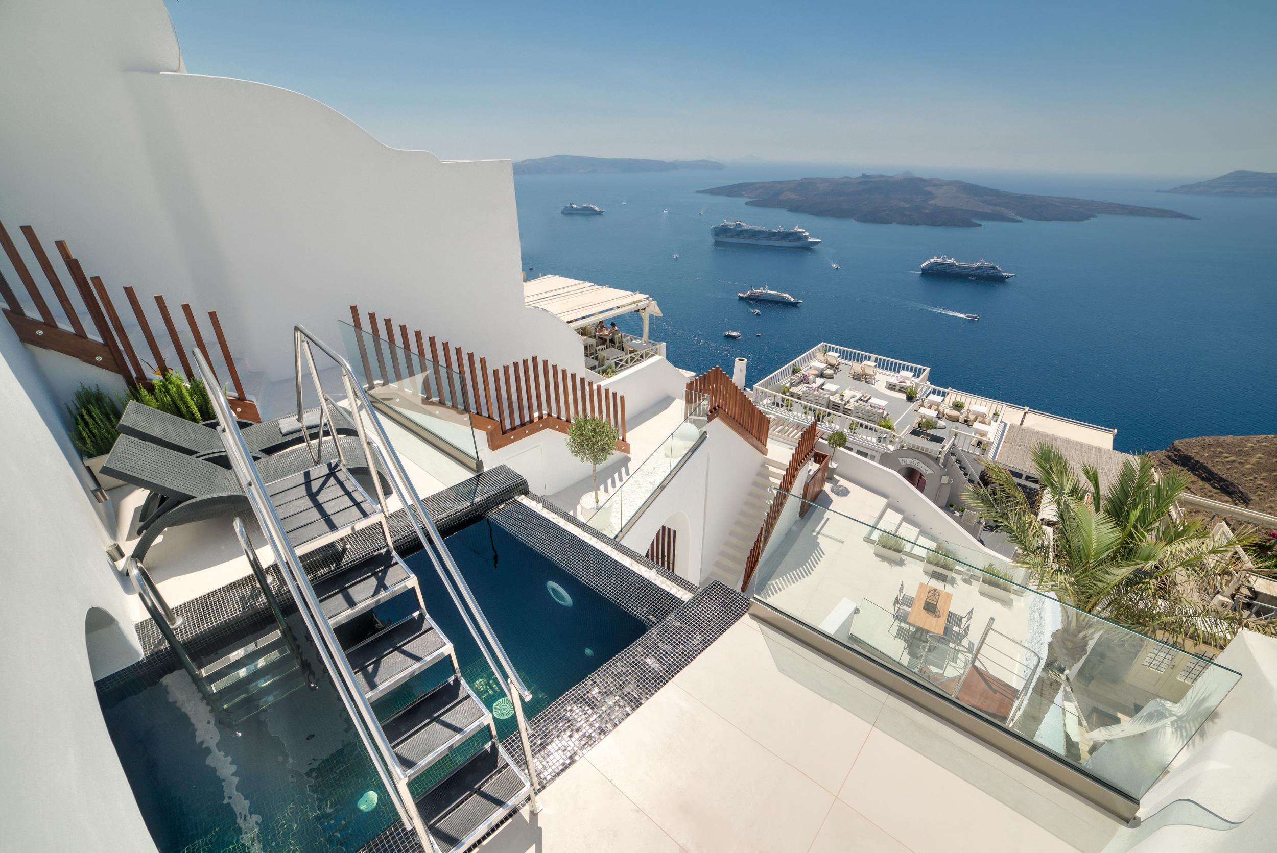 Daydream Luxury Hotel