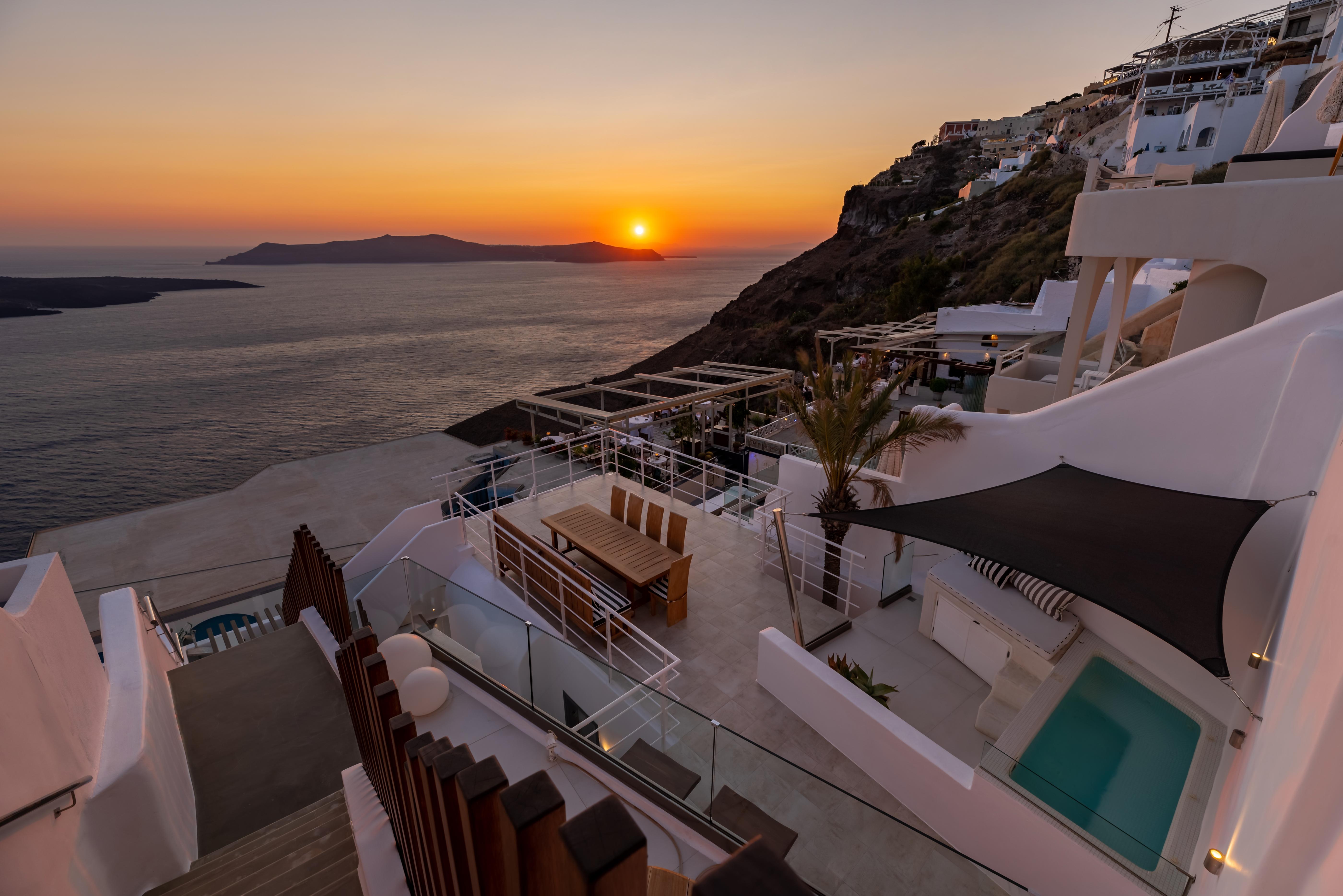 Daydream Luxury Hotel 3*