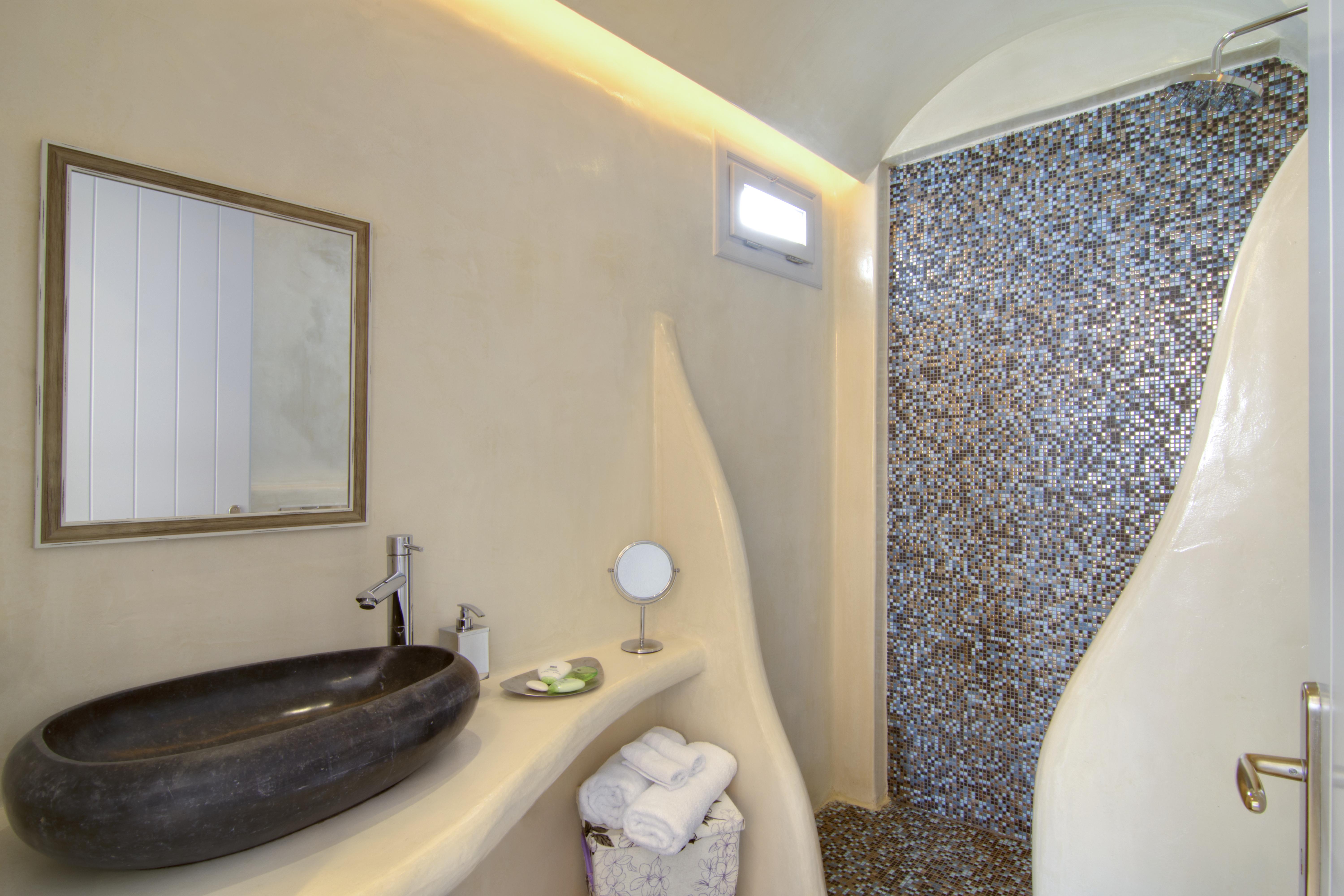 Santorini Secret Premium Hotel