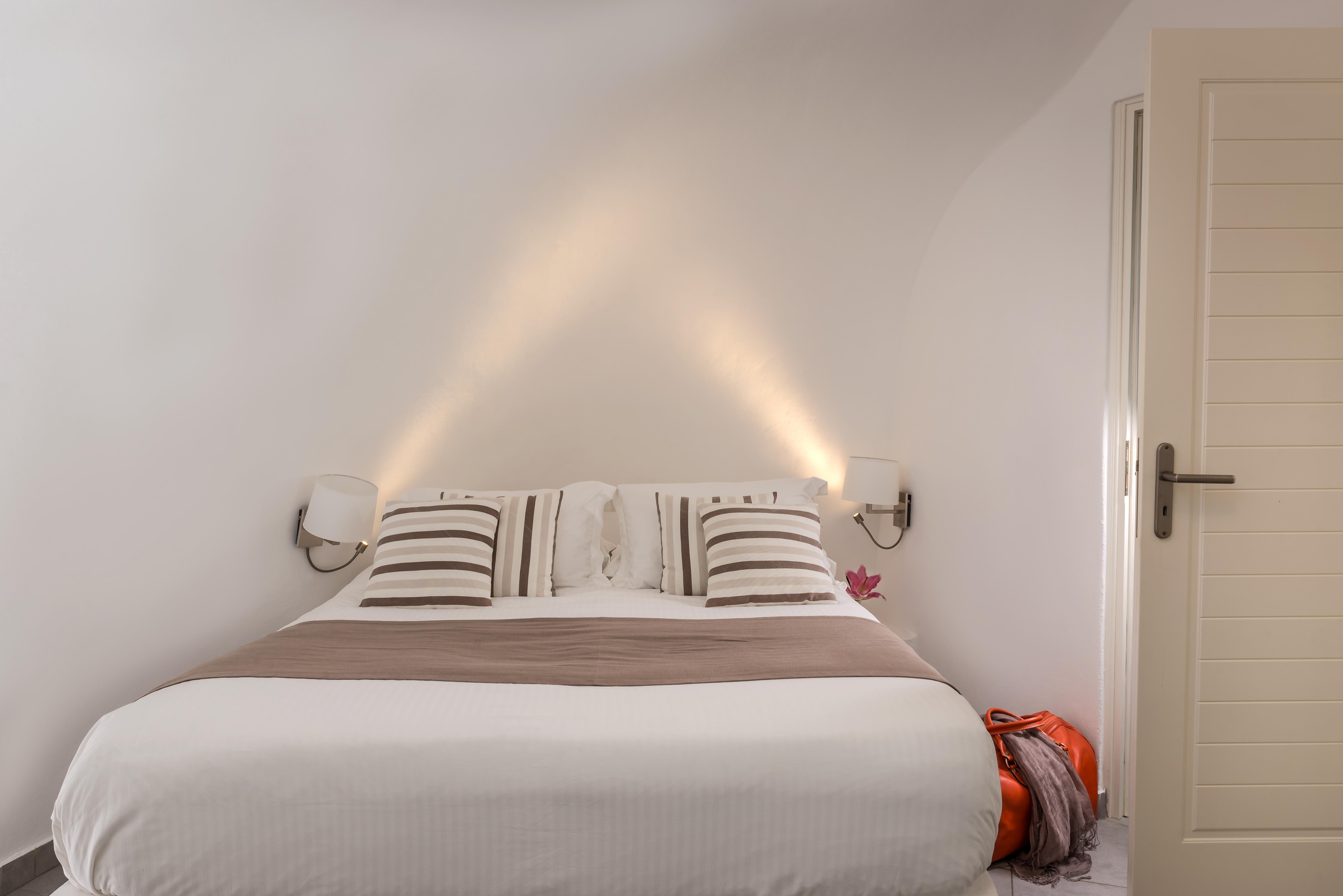 White Santorini Hotel 4*