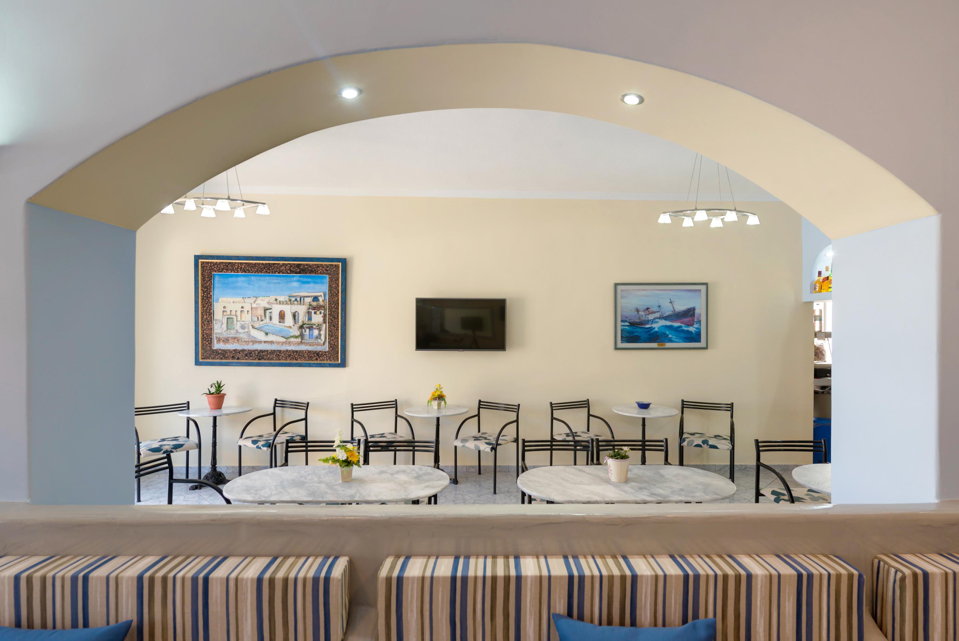 Akis Hotel 2*