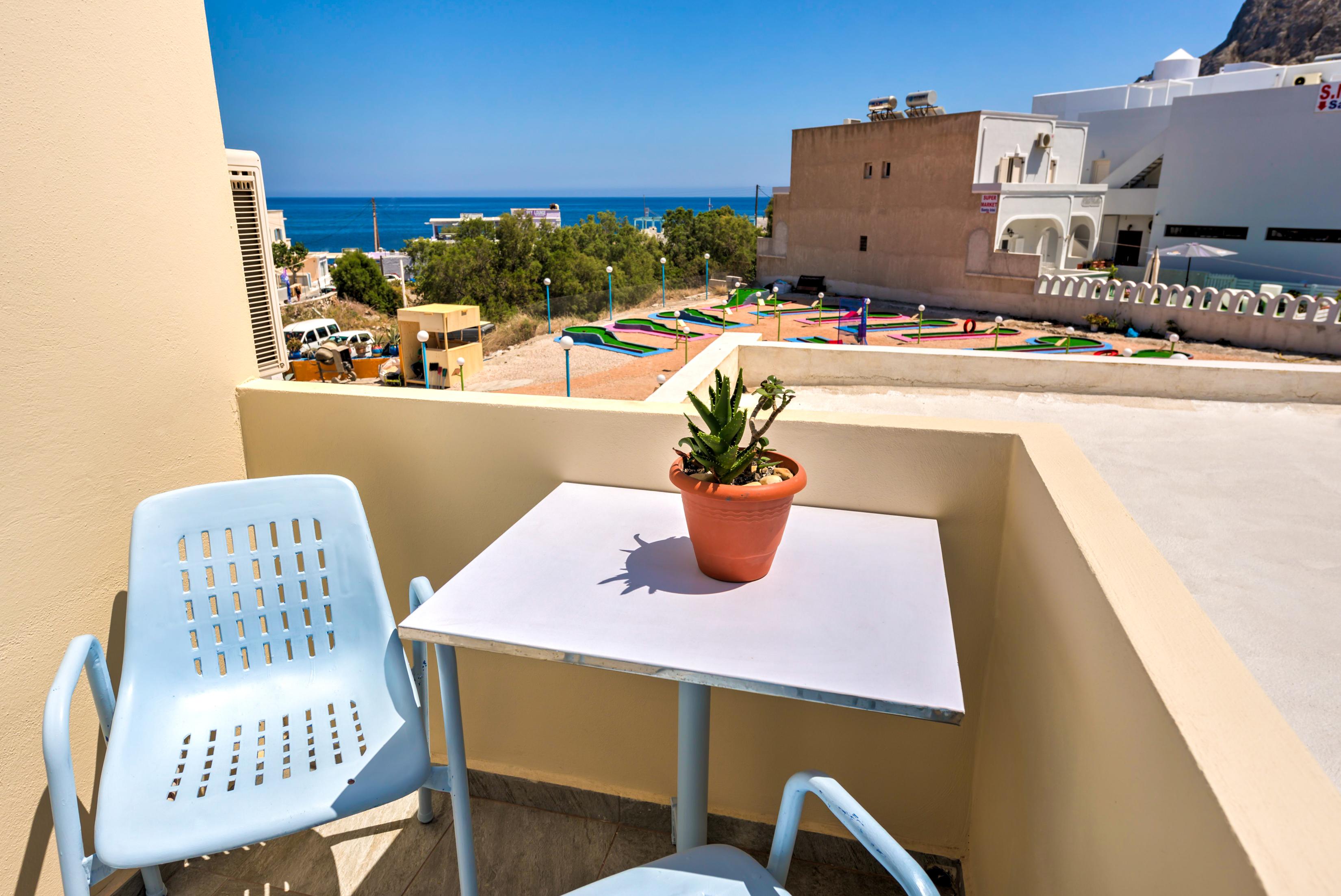 Akis Kamari (Santorini)