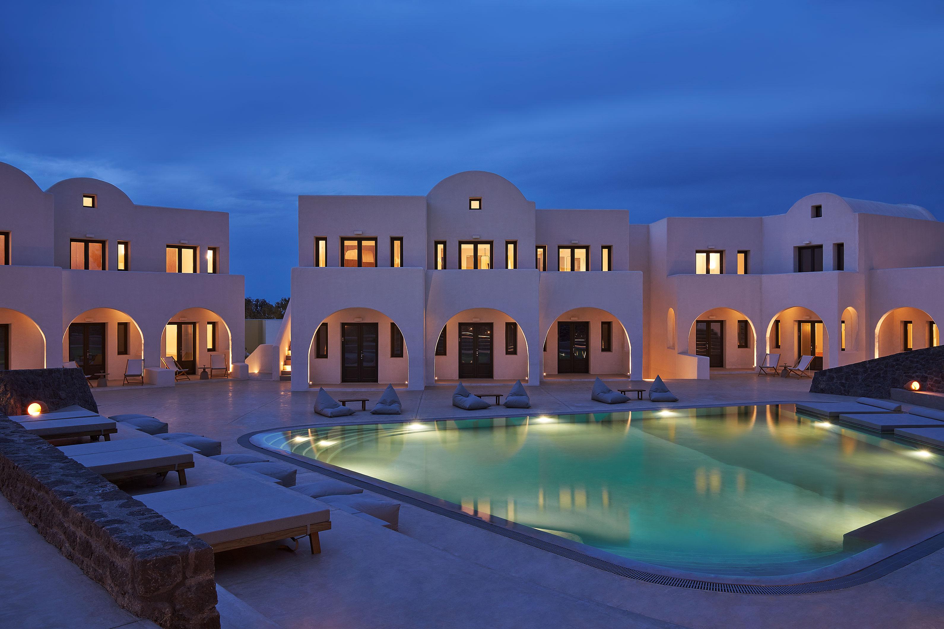 Orama & Fira (Santorini)