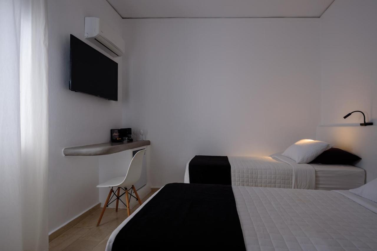 Tataki Family Hotel Fira (Santorini)