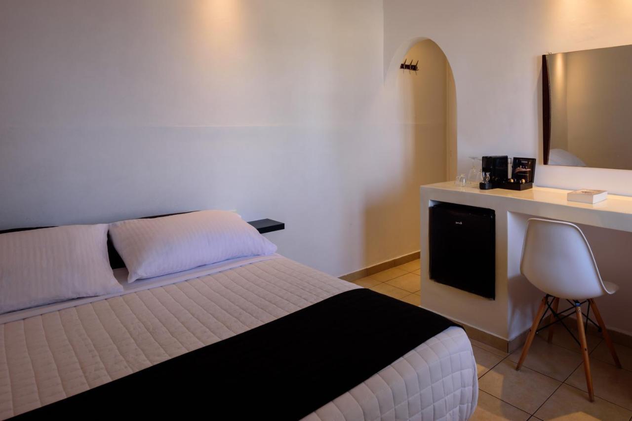 Hotel Tataki Family Fira (Santorini)