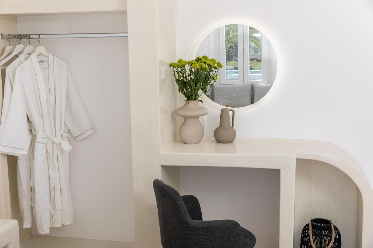 Theophrasti Apartment