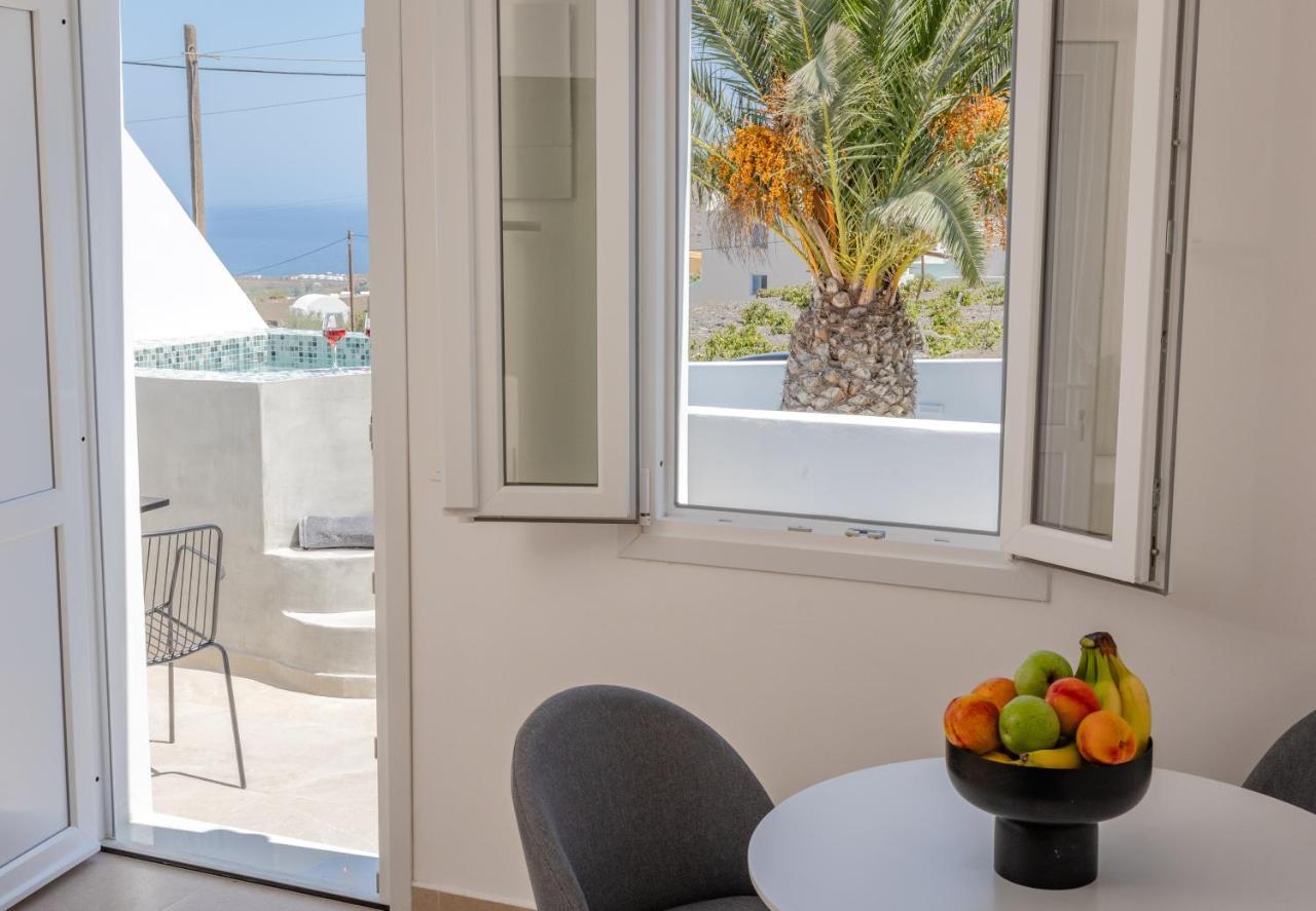 Theophrasti Apartment *