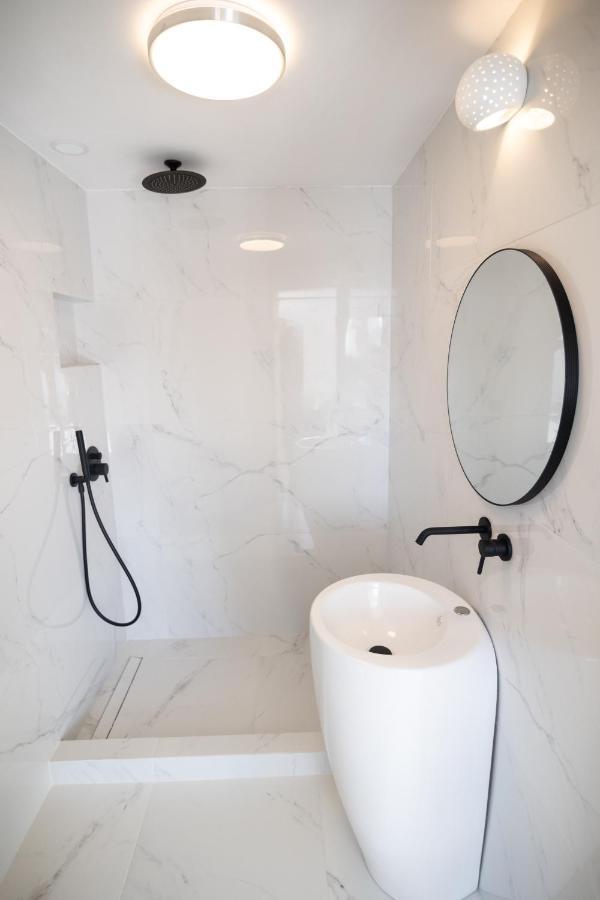 Apartment Theophrasti *