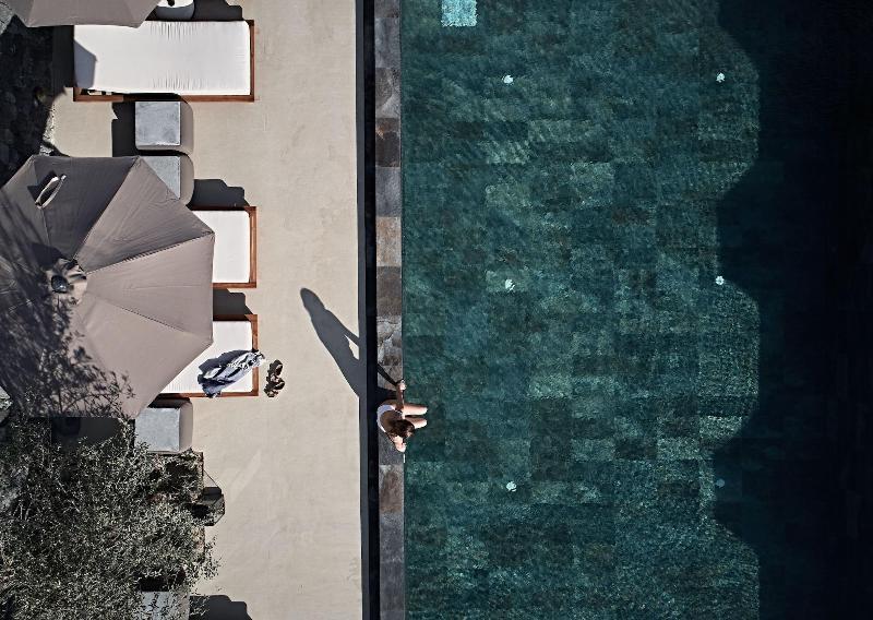 Istoria, A Member Of Design Perivolos (Santorini)