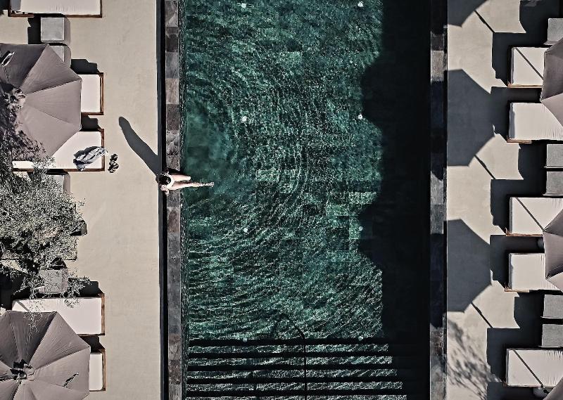 Istoria, A Member Of Design Perivolos (Santorini)