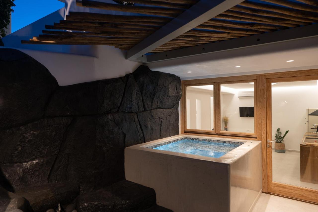 Aegean Diamonds Luxury Monolithos (Santorini)