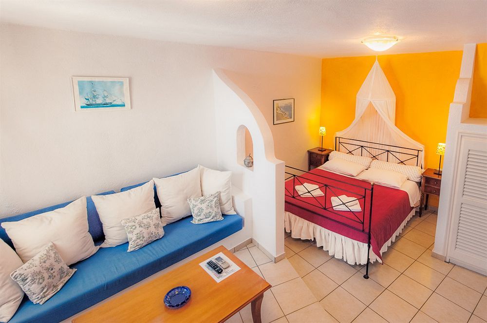 Chic Santorini Firostefani