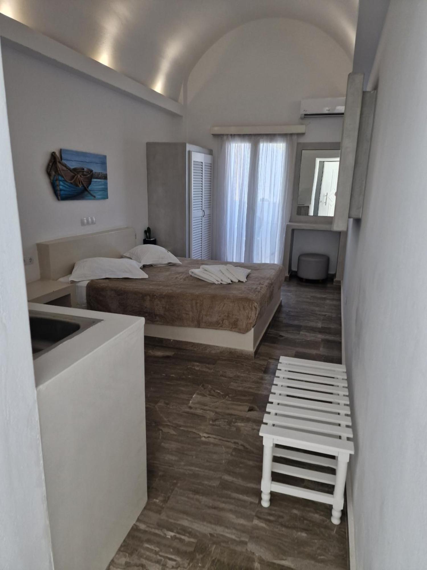 Argiris * Kamari (Santorini)