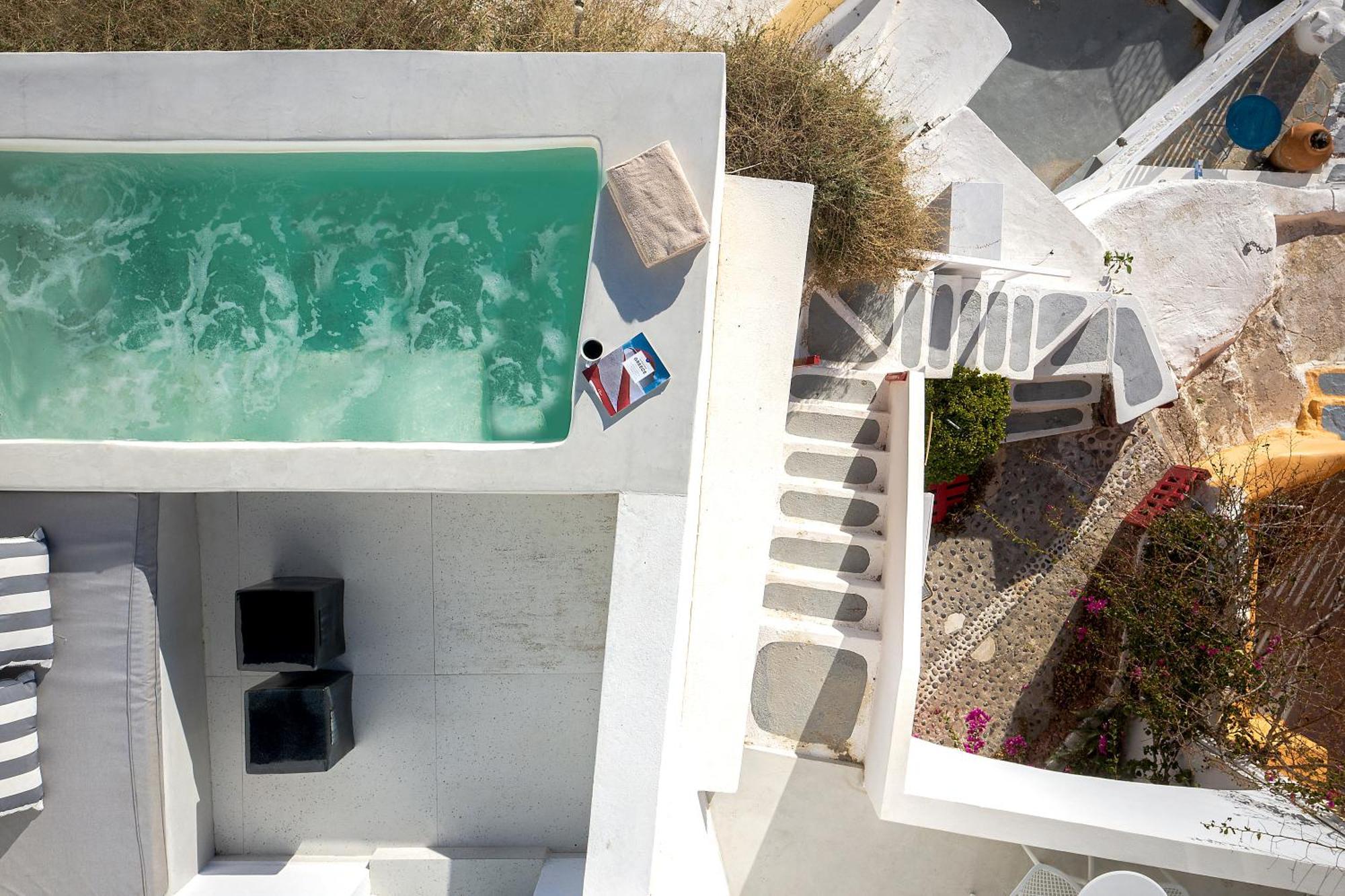 Big Blue By Caldera Villa Oia (Santorini)