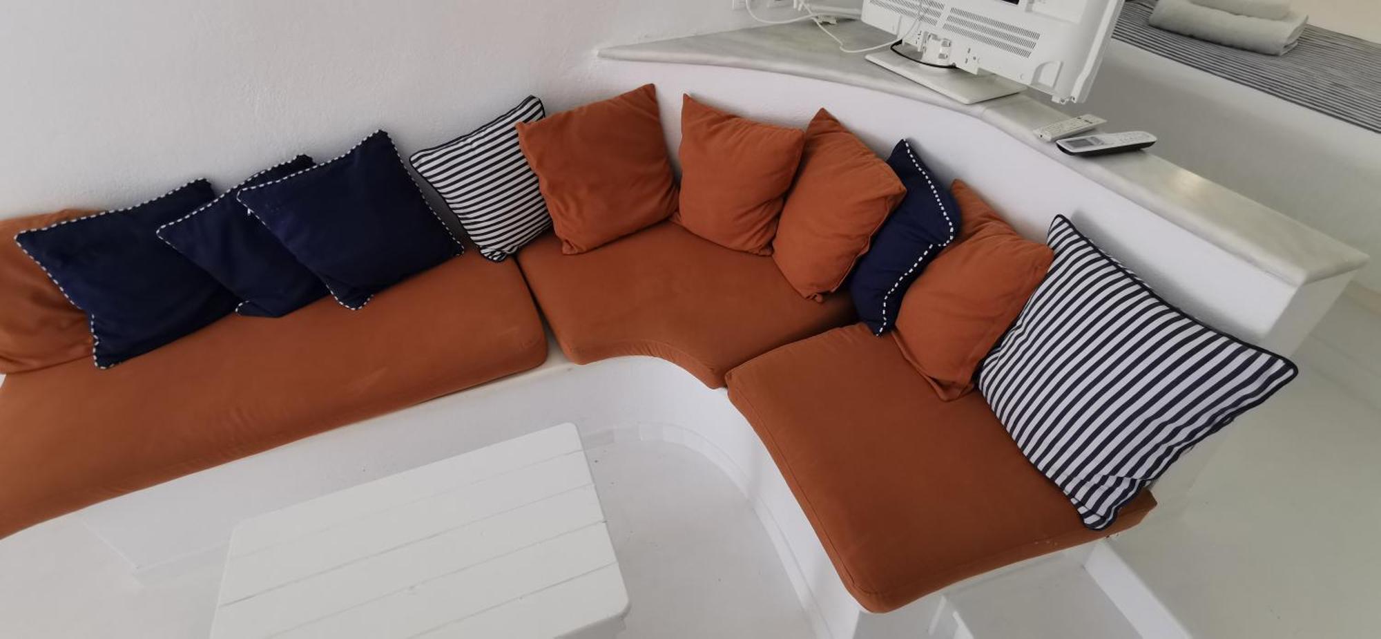 Zenith Blue Traditional Imerovigli (Santorini)