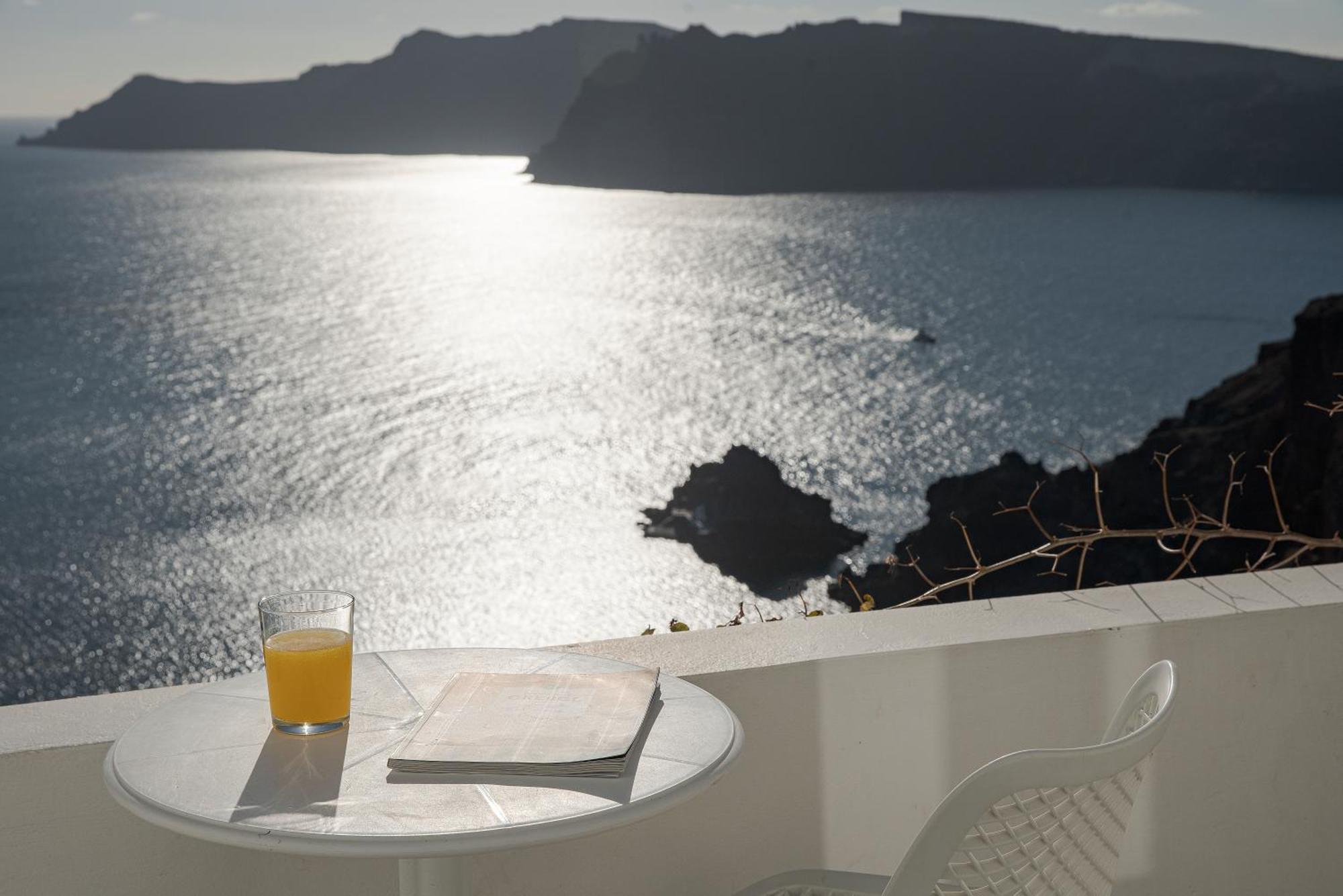 Big Blue By Caldera * Oia (Santorini)