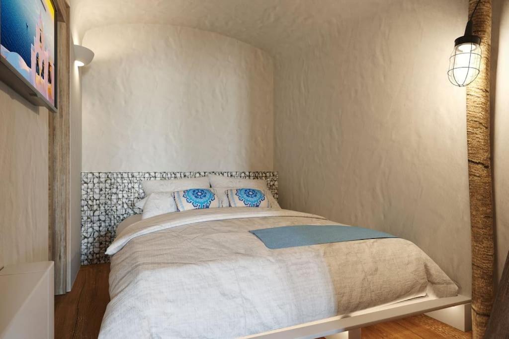 1880 Holiday home Oia (Santorini)