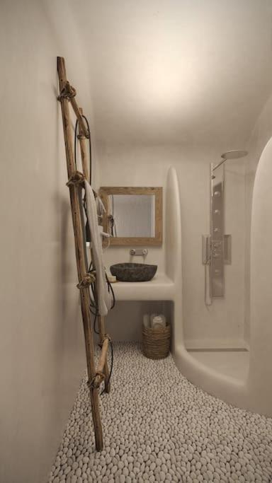 1880 Oia (Santorini)