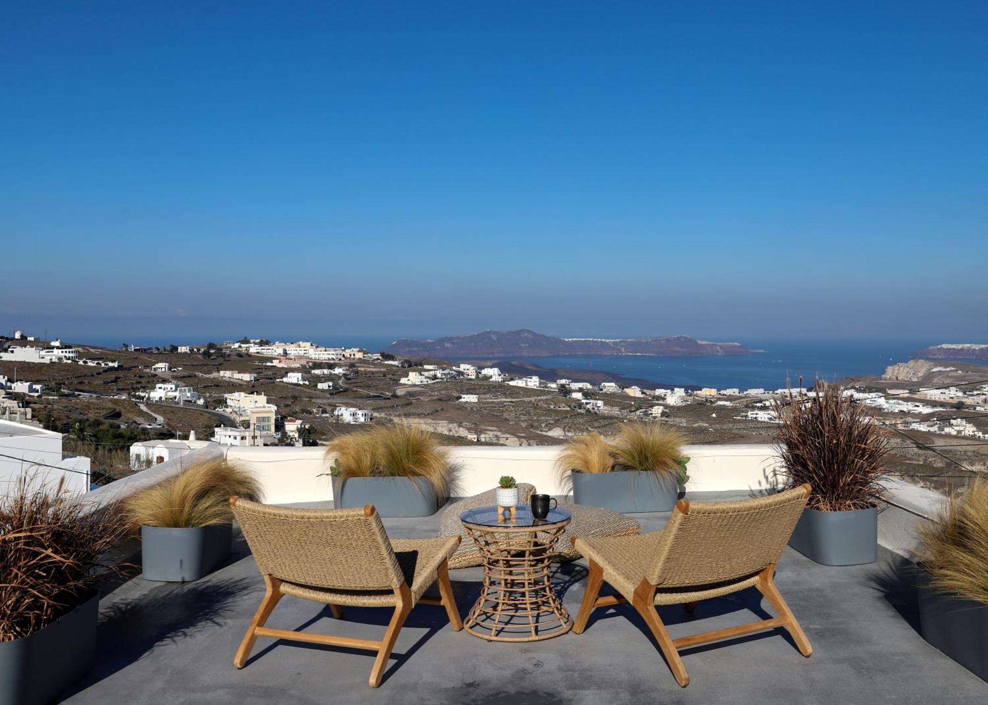 Arxegono Cave Santorini Hotel *