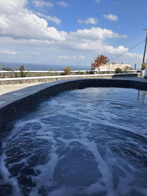 D' Amigos Superior Cave House With Outdoor Hottub Apartment