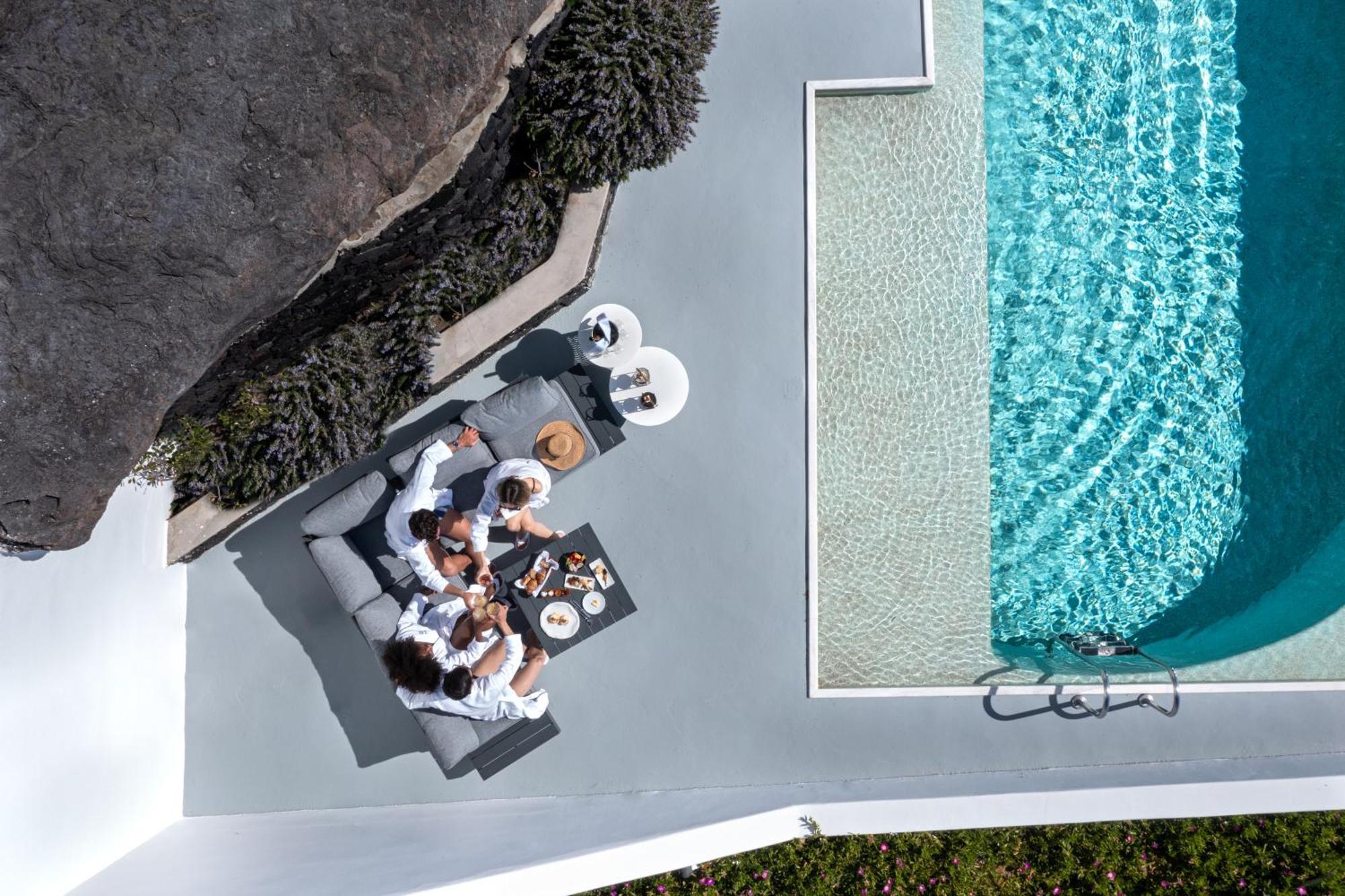 Grace Hotel, Collection 5*