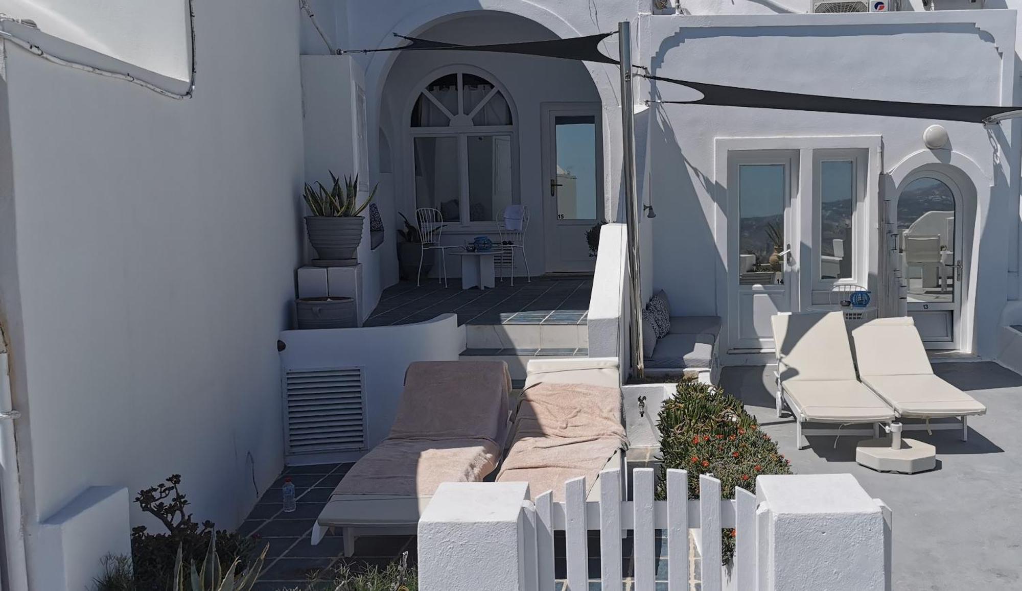 Zenith Blue Traditional Hotel Imerovigli (Santorini)