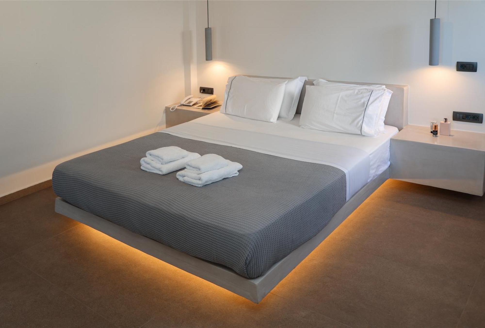 North Wind Luxury Hotel *
