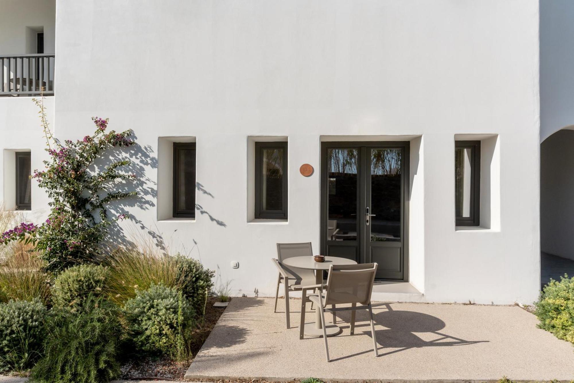 Orama & 5* Fira (Santorini)