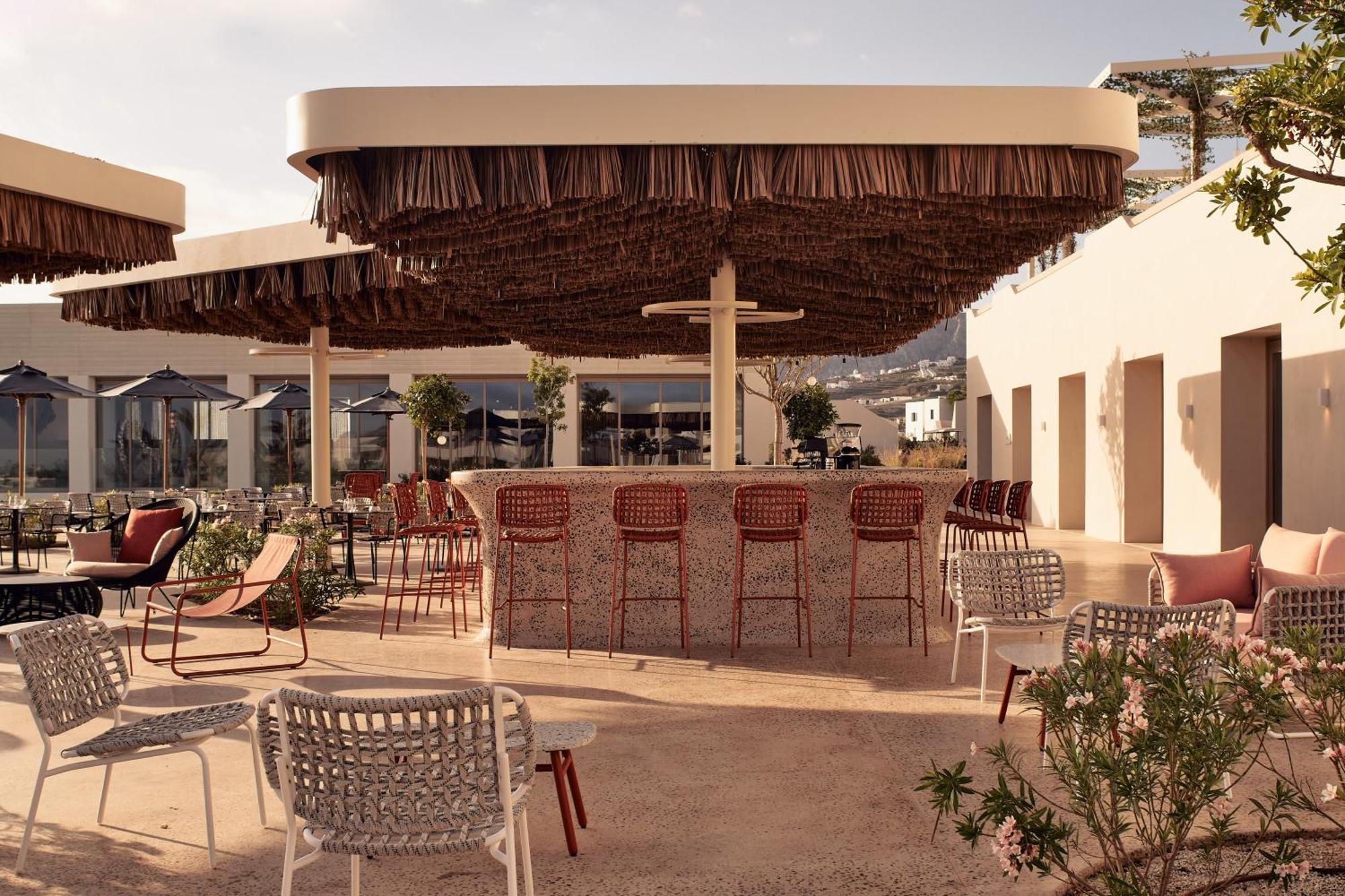 Nous Santorini Resort 5*