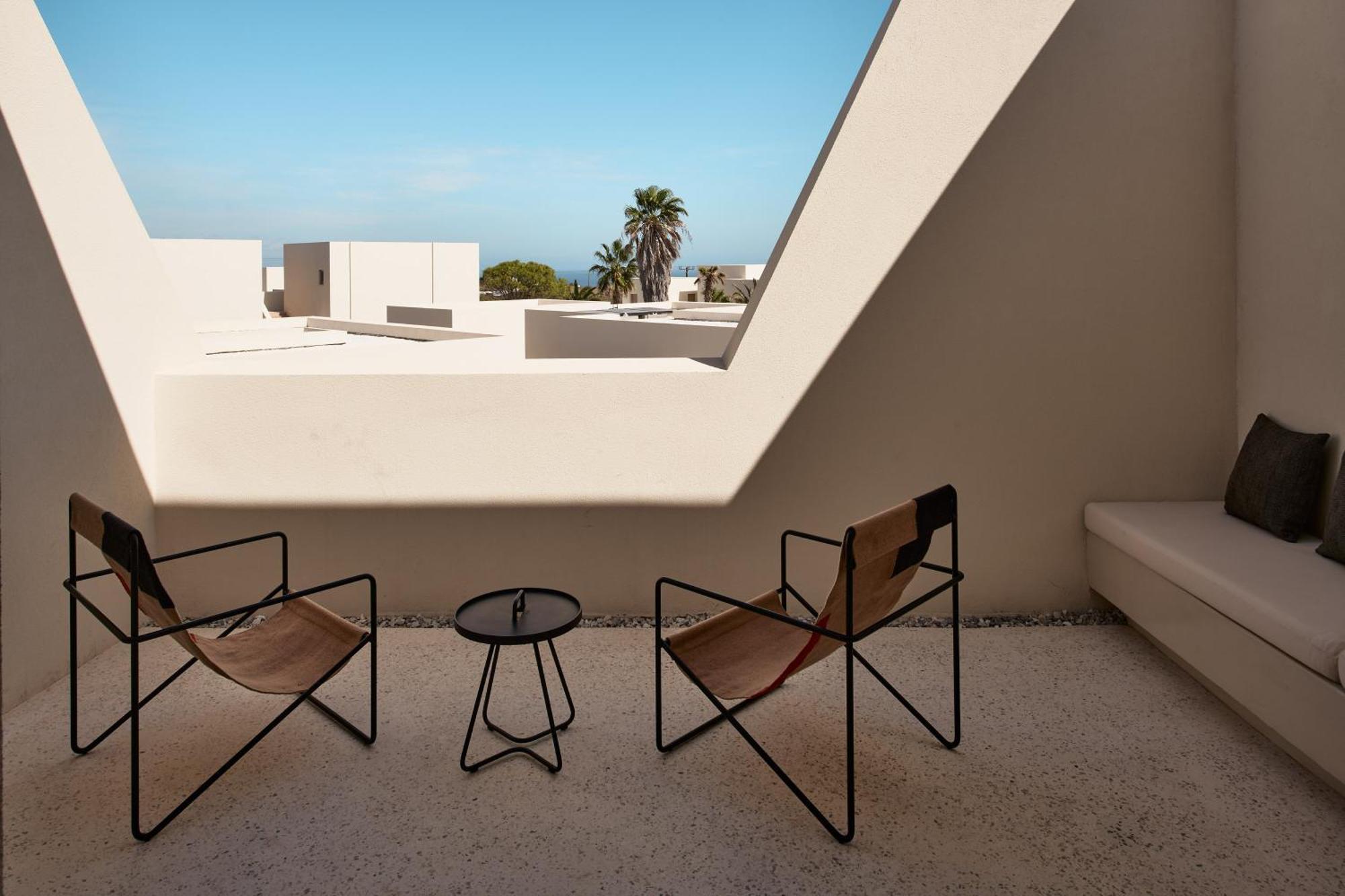Nous Santorini 5* Messaria (Santorini)