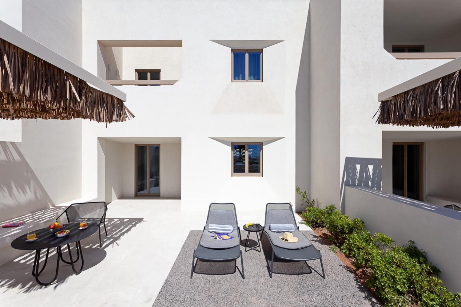 Resort Nous Santorini Messaria (Santorini)