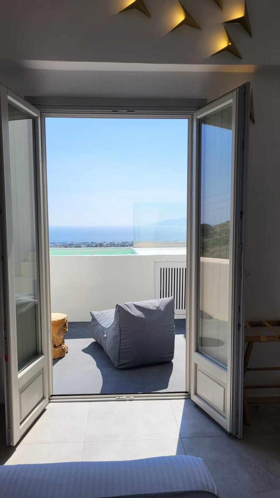 Maeva Santorini *
