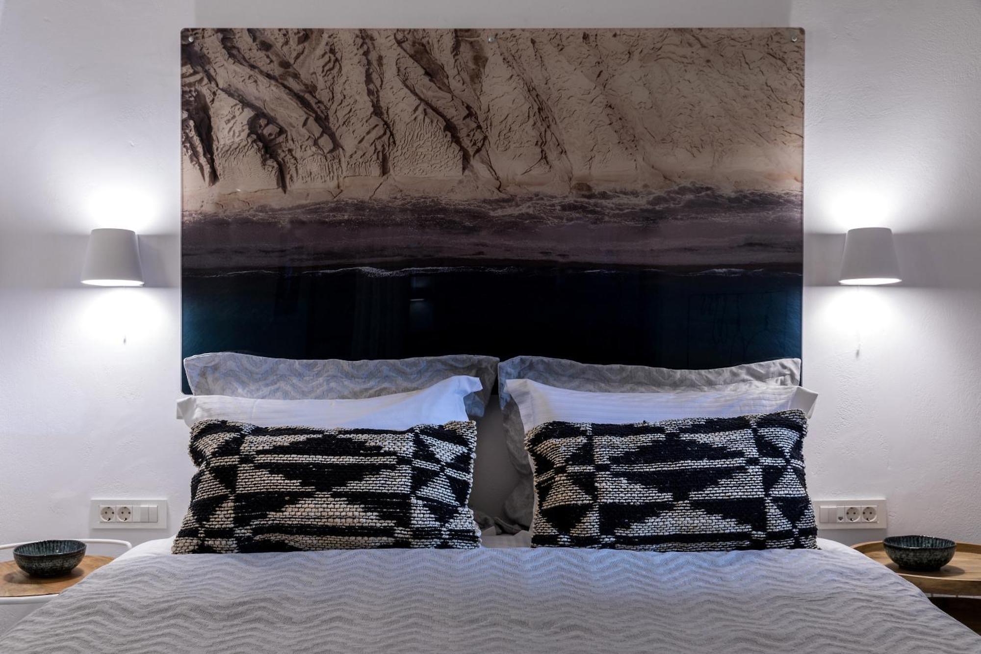 3 Caves By Caldera Villa