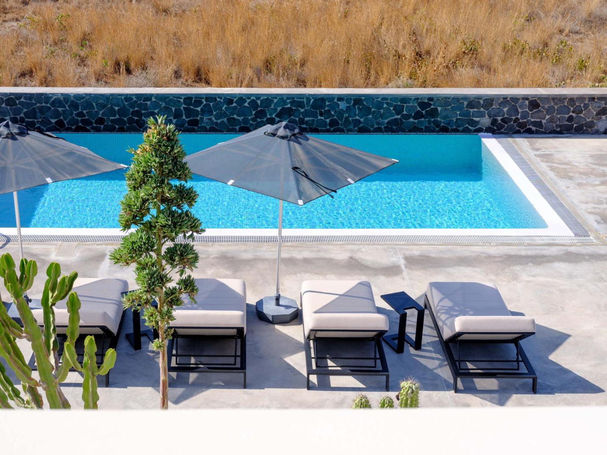 Of Lilies Villa Fira (Santorini)