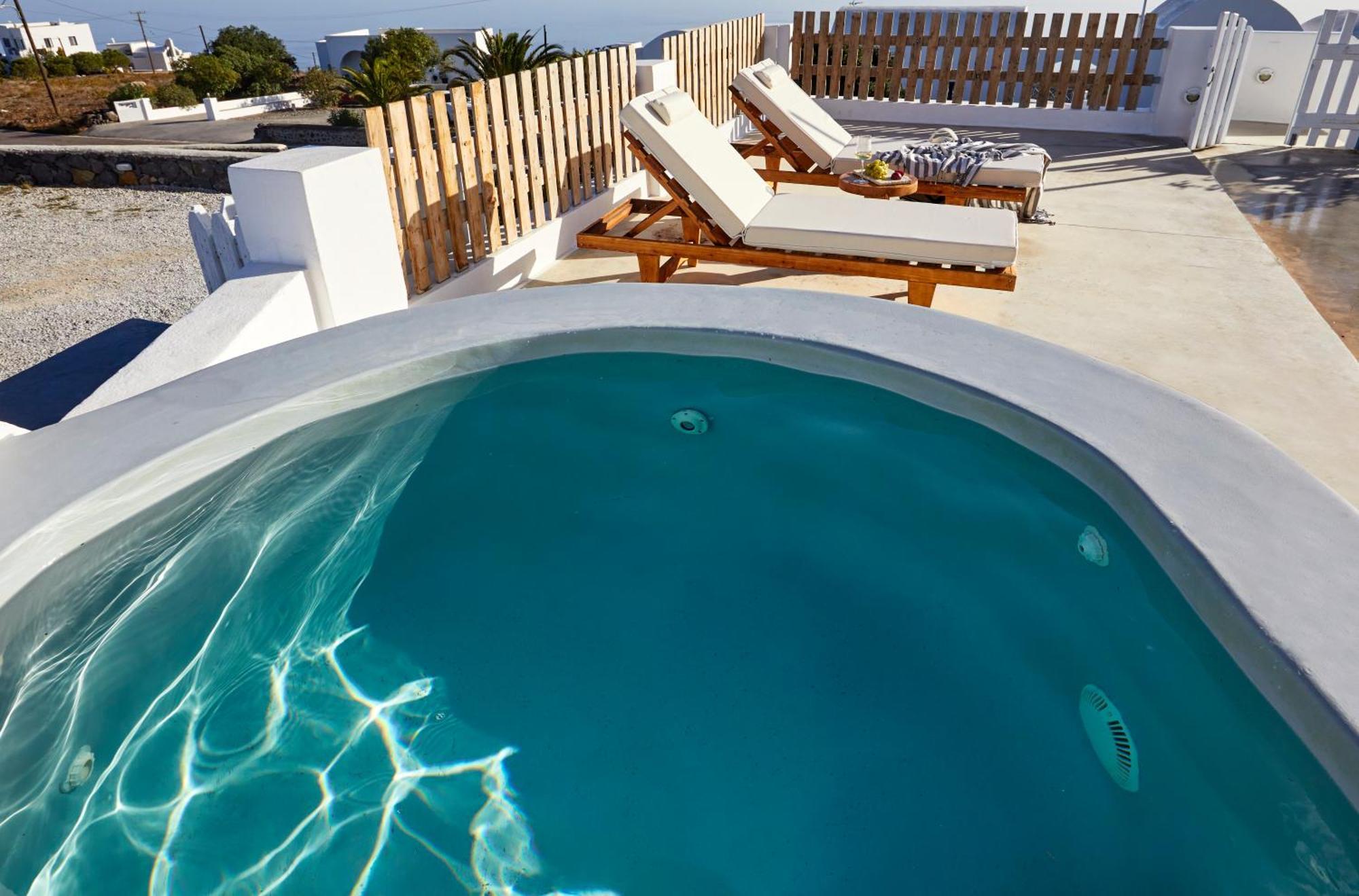 Athiri Santorini