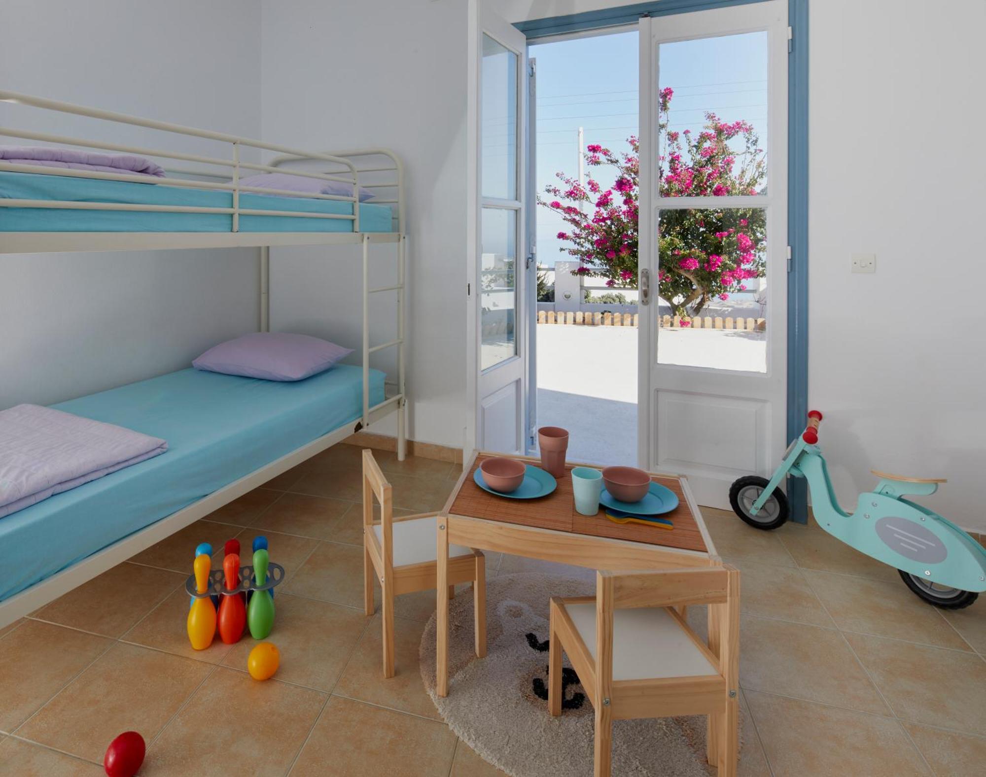 Athiri Santorini Hotel 3*