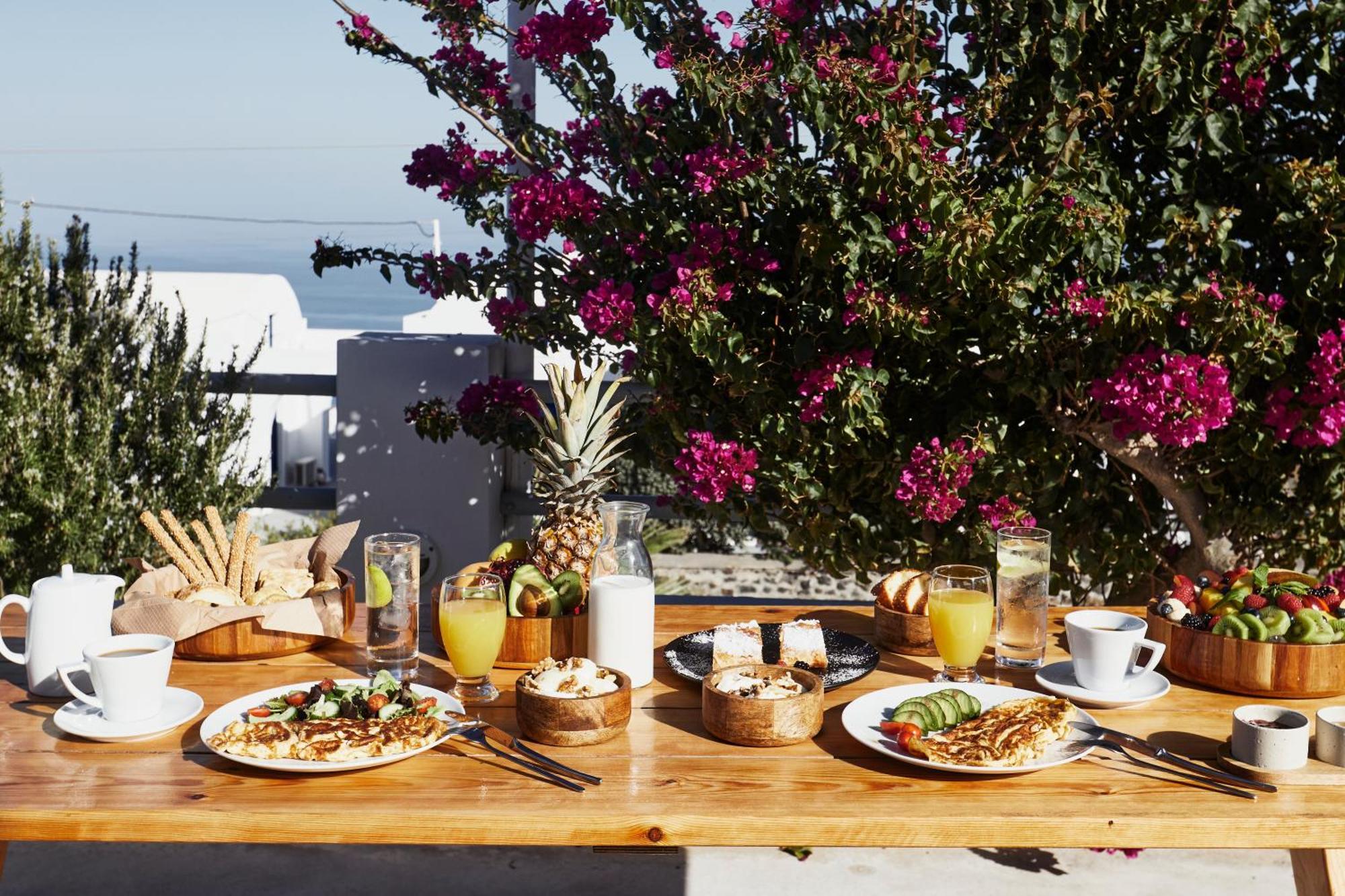 Athiri Santorini 3*