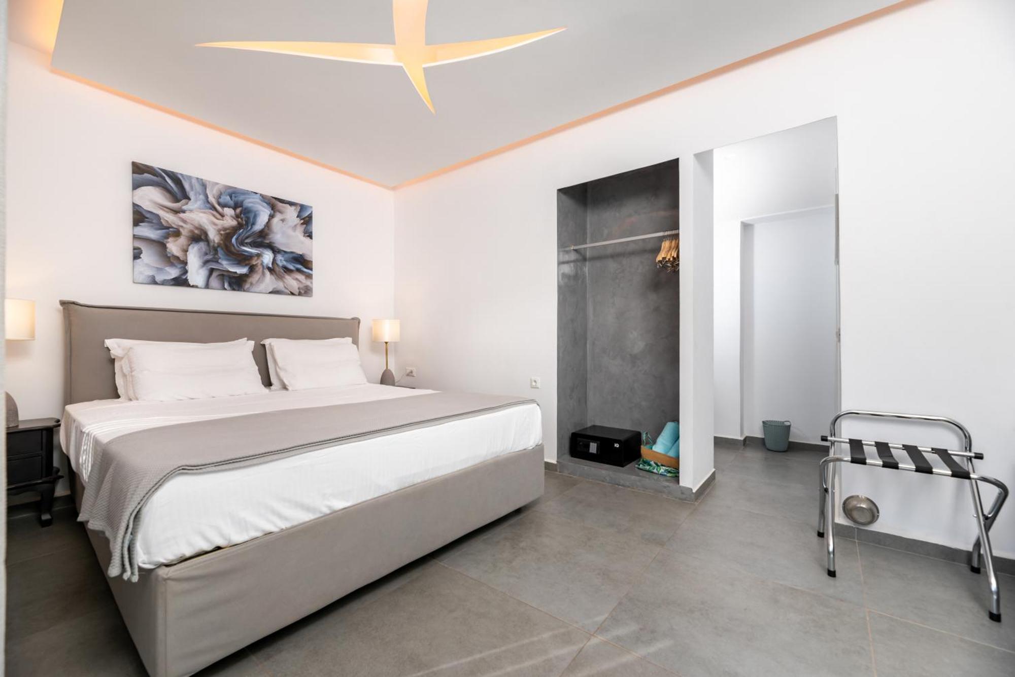 Santa Irina Luxury Sunny Lofts 4* Perivolos (Santorini)