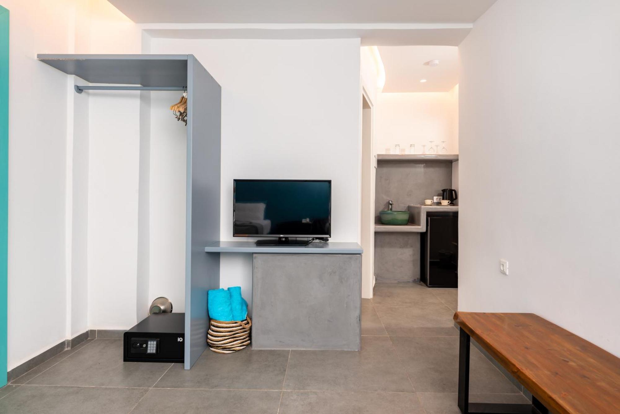 Santa Irina Luxury Sunny Lofts Hotel Perivolos (Santorini)