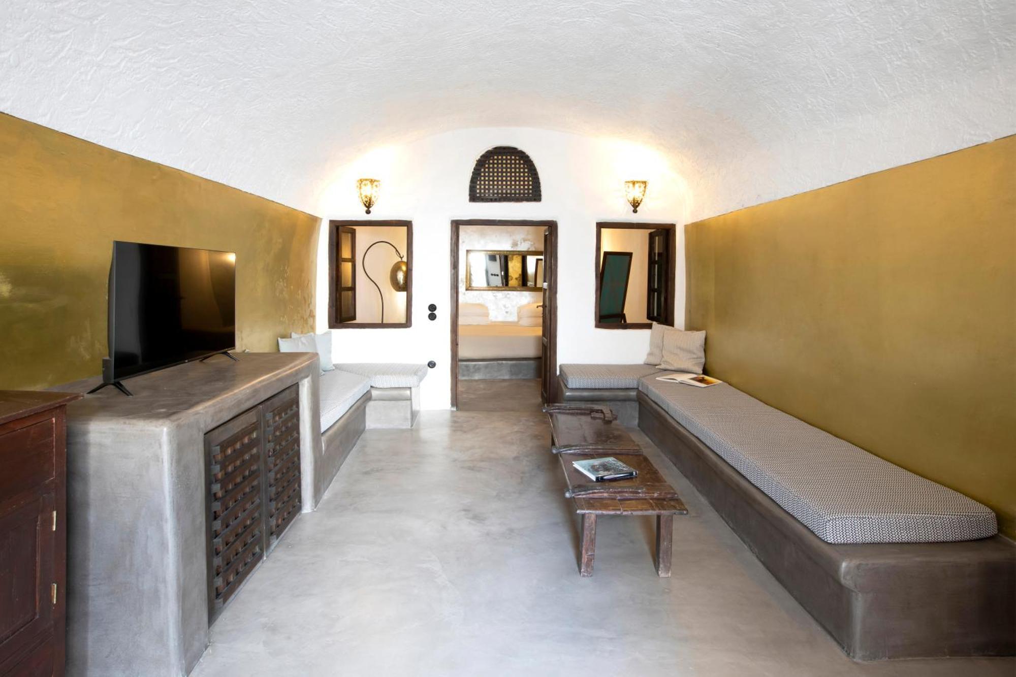 Ducato Wine Village Resort Megalochori (Santorini)
