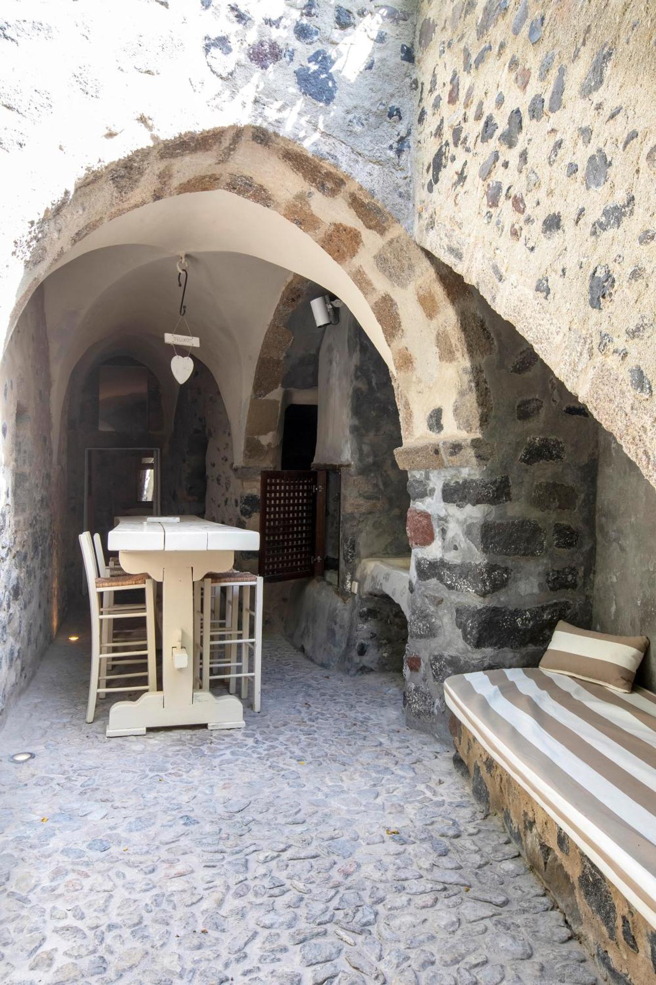 Ducato Wine Village Megalochori (Santorini)